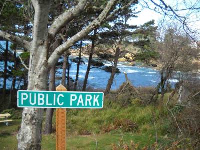Public Park sign